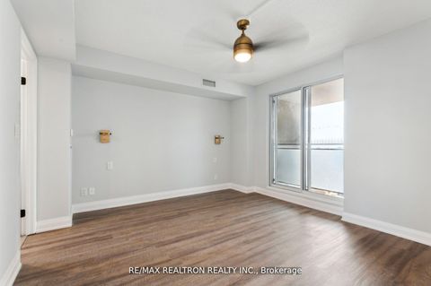 Photo 35 at 906 - 18 Merton Street, Mount Pleasant West, Toronto