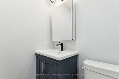 Photo 46 at 906 - 18 Merton Street, Mount Pleasant West, Toronto