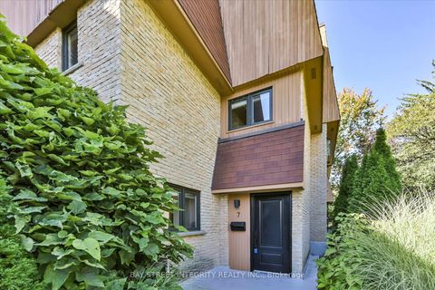 Photo 3 at 7 - 250 Erskine Avenue, Mount Pleasant East, Toronto