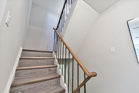 Photo 16 at 7 - 250 Erskine Avenue, Mount Pleasant East, Toronto