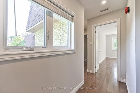 Photo 17 at 7 - 250 Erskine Avenue, Mount Pleasant East, Toronto