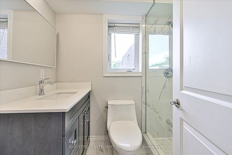 Photo 21 at 7 - 250 Erskine Avenue, Mount Pleasant East, Toronto