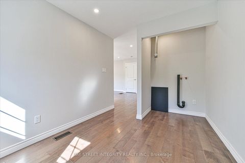 Photo 26 at 7 - 250 Erskine Avenue, Mount Pleasant East, Toronto
