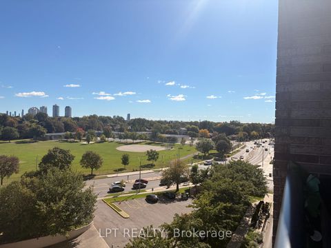 Photo 5 at 709 - 10 Gibbs Road, City Centre West, Toronto
