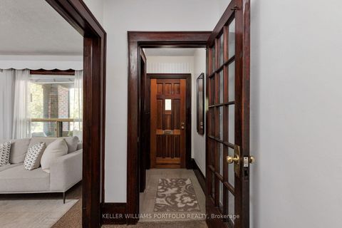 Photo 2 at 279 Garden Avenue, Swansea, Toronto