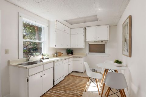 Photo 10 at 279 Garden Avenue, Swansea, Toronto