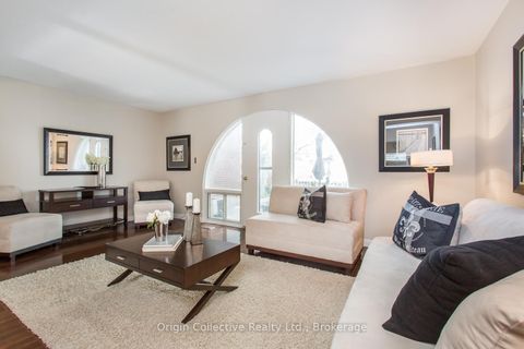 Photo 2 at 40 - 10 Esterbrooke Avenue, Don Valley Village, Toronto