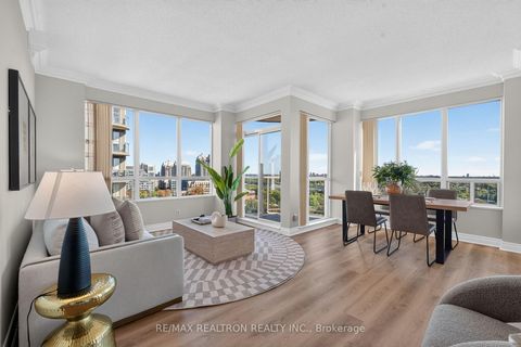 Photo 3 at LPH5 - 2 Clairtrell Road NW, Willowdale East, Toronto