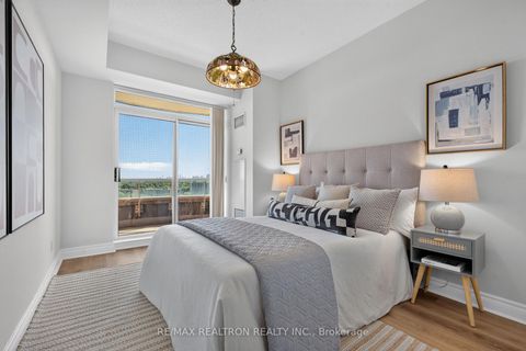Photo 25 at LPH5 - 2 Clairtrell Road NW, Willowdale East, Toronto