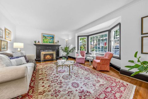 Photo 2 at 4 Brule Crescent, Swansea, Toronto