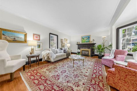 Photo 4 at 4 Brule Crescent, Swansea, Toronto