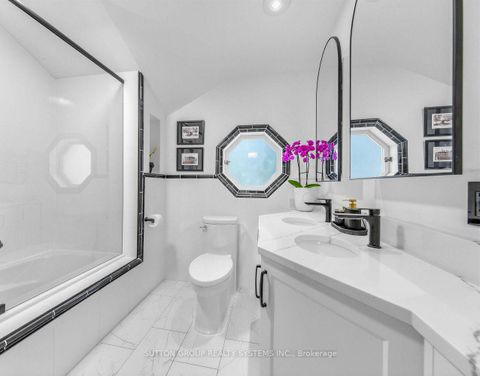 Photo 16 at 4 Brule Crescent, Swansea, Toronto