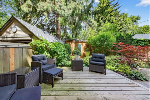 Photo 26 at 4 Brule Crescent, Swansea, Toronto