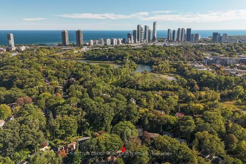 Photo 30 at 4 Brule Crescent, Swansea, Toronto