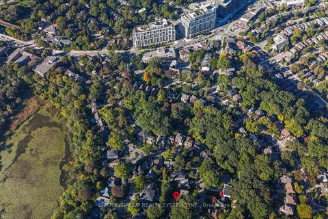 Photo 31 at 4 Brule Crescent, Swansea, Toronto