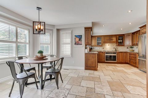 Photo 12 at 14 Mcgee Crescent, Aurora Highlands, Aurora