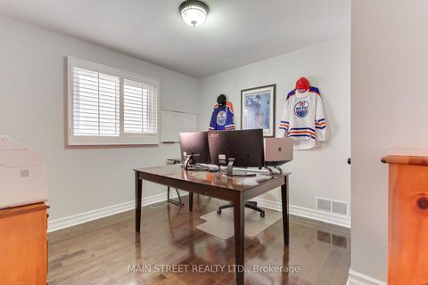 Photo 16 at 14 Mcgee Crescent, Aurora Highlands, Aurora