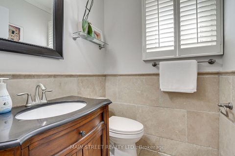 Photo 17 at 14 Mcgee Crescent, Aurora Highlands, Aurora