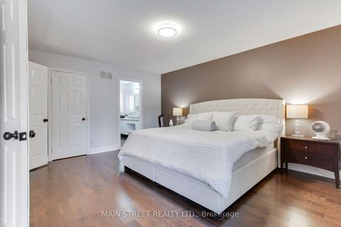 Photo 23 at 14 Mcgee Crescent, Aurora Highlands, Aurora