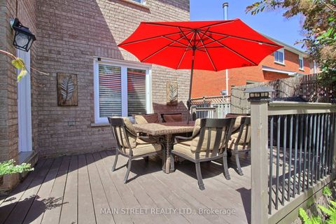 Photo 34 at 14 Mcgee Crescent, Aurora Highlands, Aurora