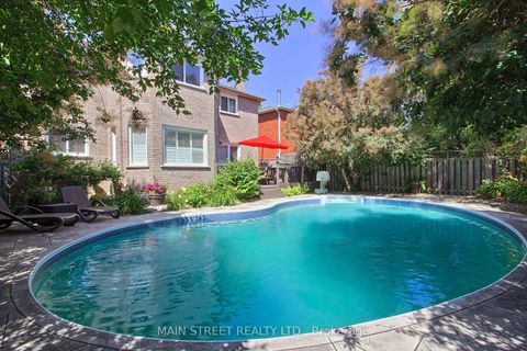 Photo 36 at 14 Mcgee Crescent, Aurora Highlands, Aurora