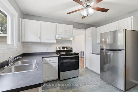 Photo 10 at 300 Annsheila Drive, Keswick South, Georgina
