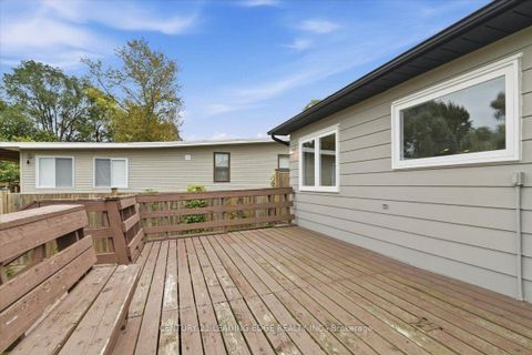Photo 14 at 300 Annsheila Drive, Keswick South, Georgina