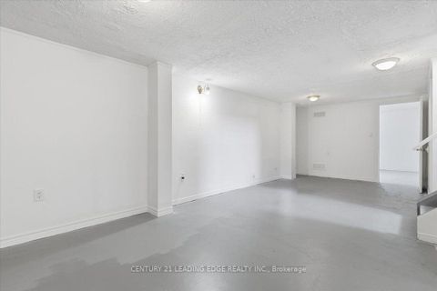 Photo 30 at 300 Annsheila Drive, Keswick South, Georgina