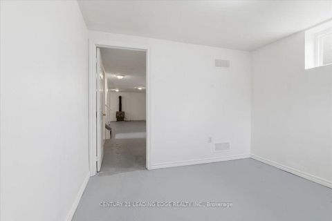 Photo 33 at 300 Annsheila Drive, Keswick South, Georgina