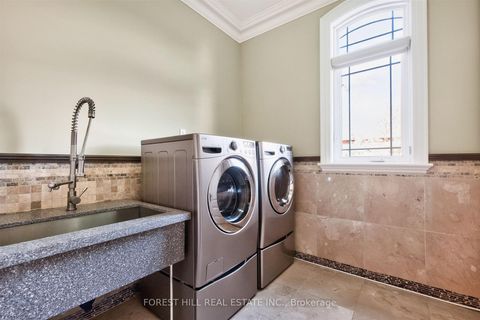 Photo 36 at 4 Fifeshire Road, Windfields, Toronto