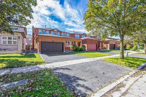 Photo 1 at 36 Purcell Square, Steeles, Toronto