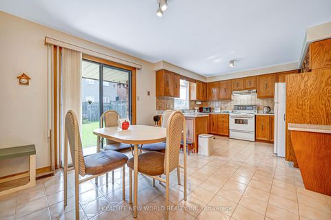 Photo 12 at 36 Purcell Square, Steeles, Toronto