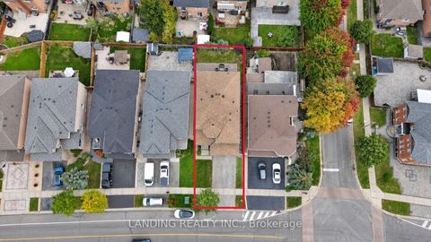 Photo 30 at 133 St. Joan Of Arc Avenue, Maple, Vaughan