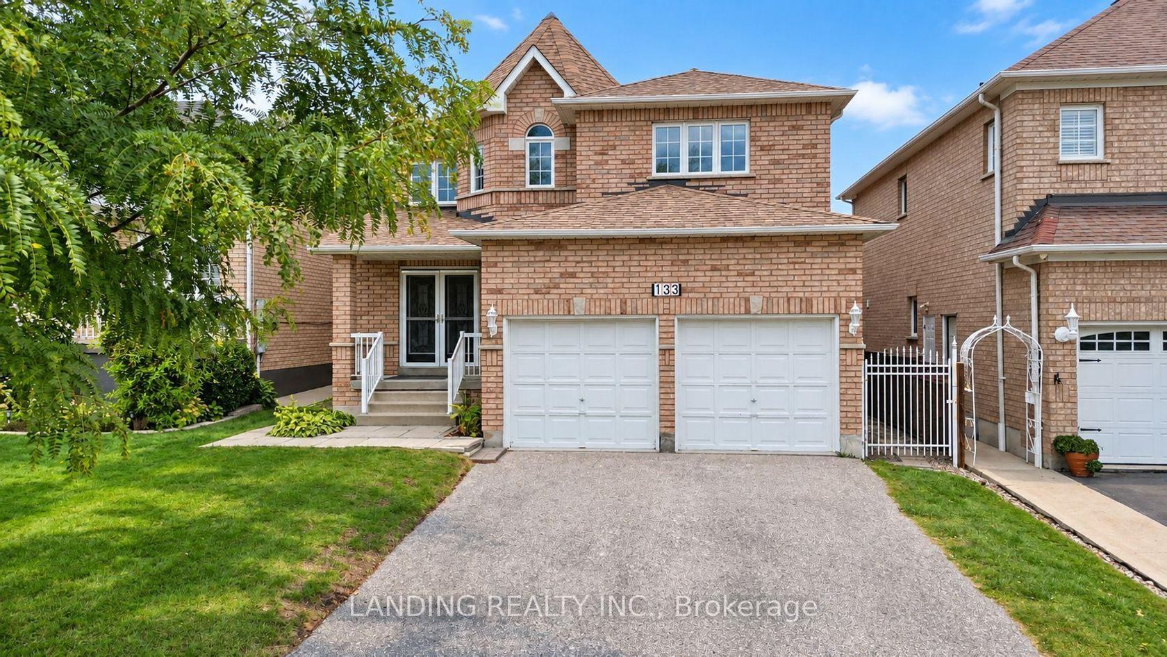 133 St. Joan Of Arc Avenue, Maple, Vaughan photo number 2
