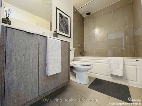 Photo 16 at 5109 - 88 Harbour Street E, Waterfront Communities C1, Toronto