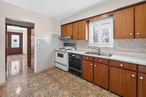 Photo 18 at 158 Aileen Avenue, Eglinton West, Toronto