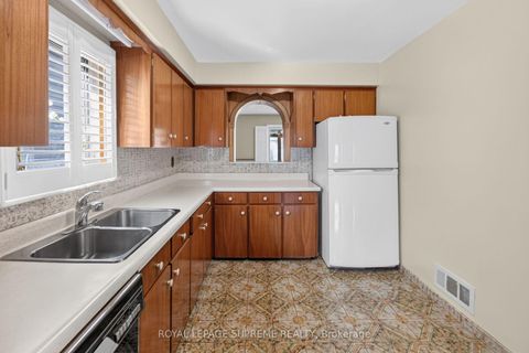 Photo 19 at 158 Aileen Avenue, Eglinton West, Toronto