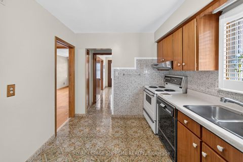 Photo 20 at 158 Aileen Avenue, Eglinton West, Toronto