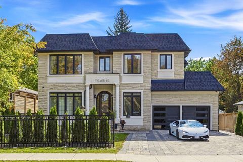 Photo 2 at 176 Rumble Avenue, Mill Pond, Richmond Hill