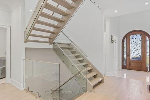 Photo 10 at 176 Rumble Avenue, Mill Pond, Richmond Hill