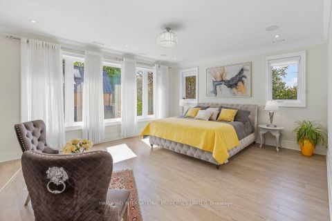 Photo 12 at 176 Rumble Avenue, Mill Pond, Richmond Hill