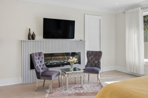 Photo 13 at 176 Rumble Avenue, Mill Pond, Richmond Hill