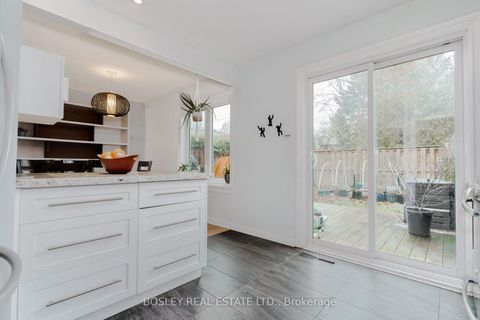 Photo 4 at 2 Cottonwood Drive, Don Mills, Toronto