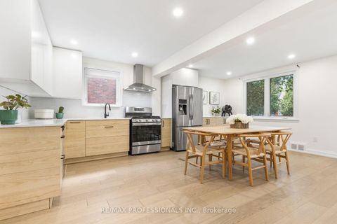 Photo 5 at 27 Brawley Avenue, City Centre West, Toronto