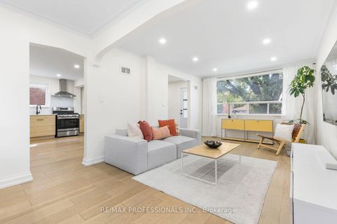 Photo 11 at 27 Brawley Avenue, City Centre West, Toronto