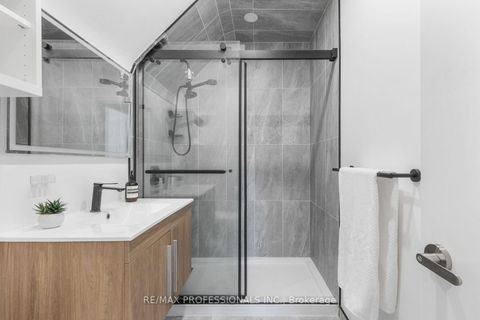 Photo 17 at 27 Brawley Avenue, City Centre West, Toronto