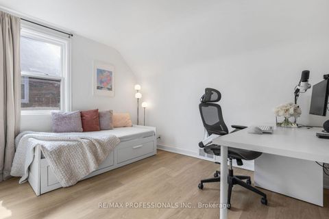 Photo 18 at 27 Brawley Avenue, City Centre West, Toronto