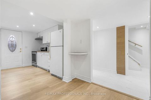 Photo 19 at 27 Brawley Avenue, City Centre West, Toronto