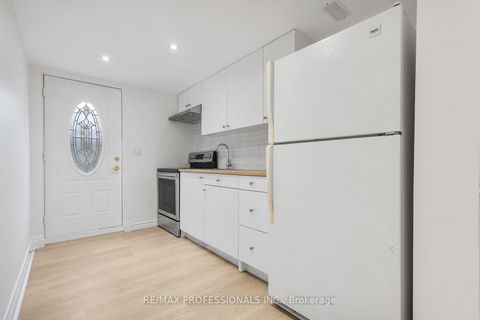 Photo 21 at 27 Brawley Avenue, City Centre West, Toronto