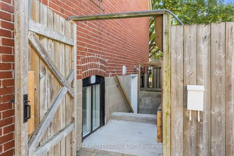Photo 31 at 27 Brawley Avenue, City Centre West, Toronto